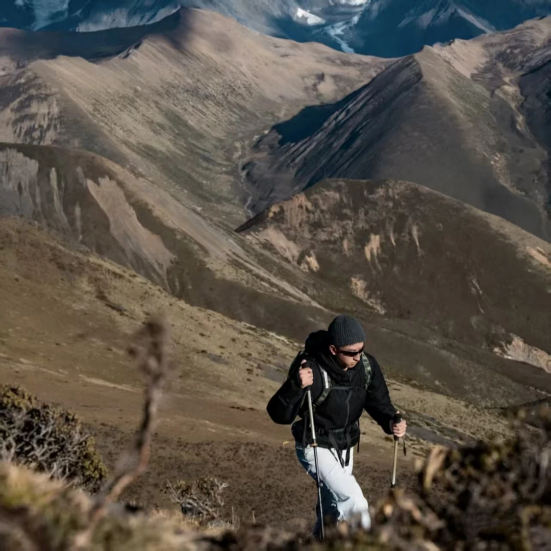 冬季H0轻薄连帽时尚鹅绒羽绒滑雪衣羽绒
