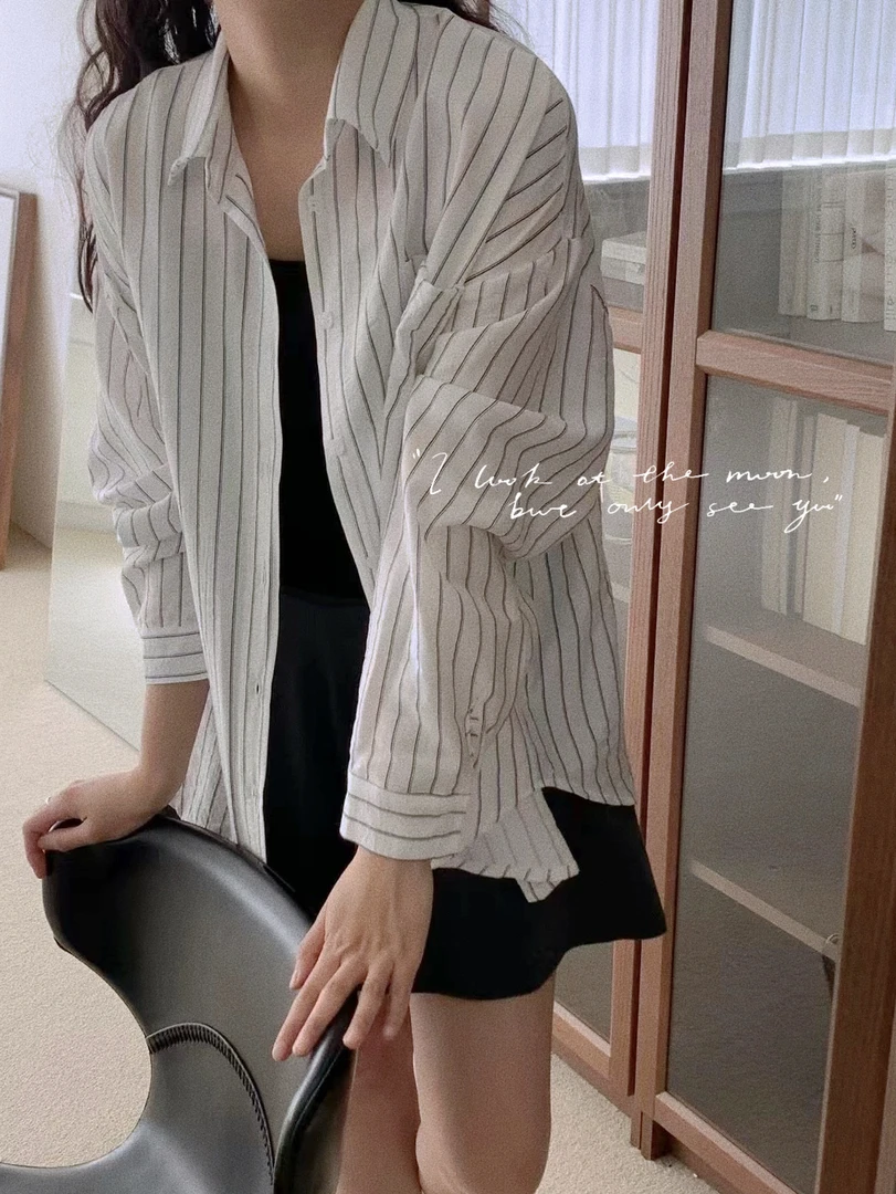 【偶遇】韩系氛围 休闲高阶版条纹轻薄防晒衬衫