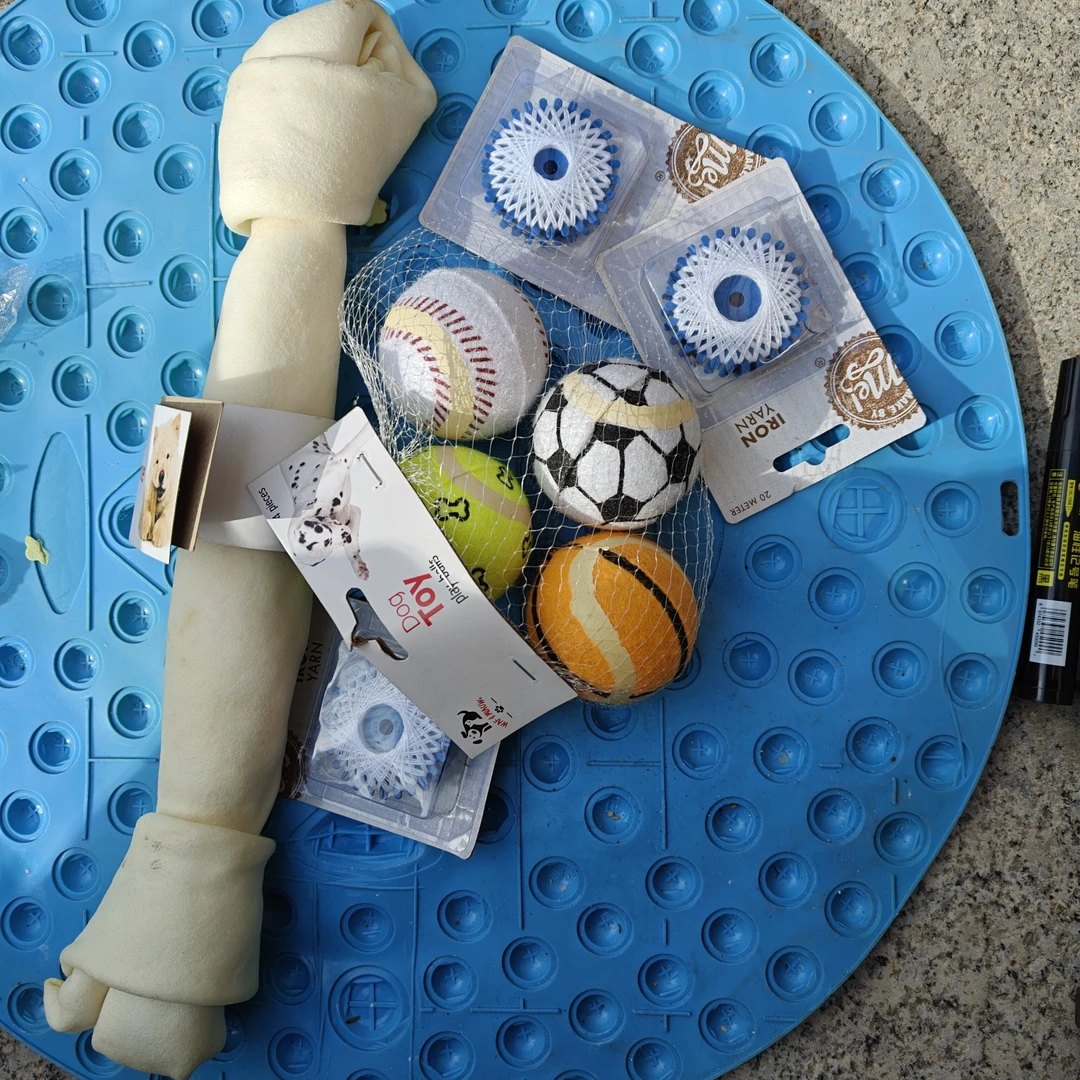 157服装配饰狗玩具