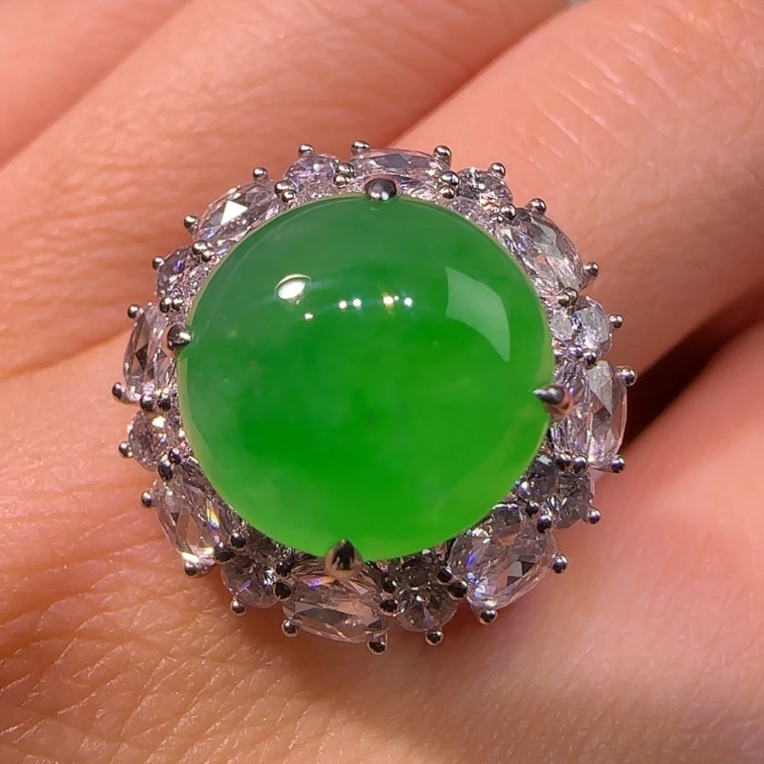 翡翠18K金镶嵌戒指