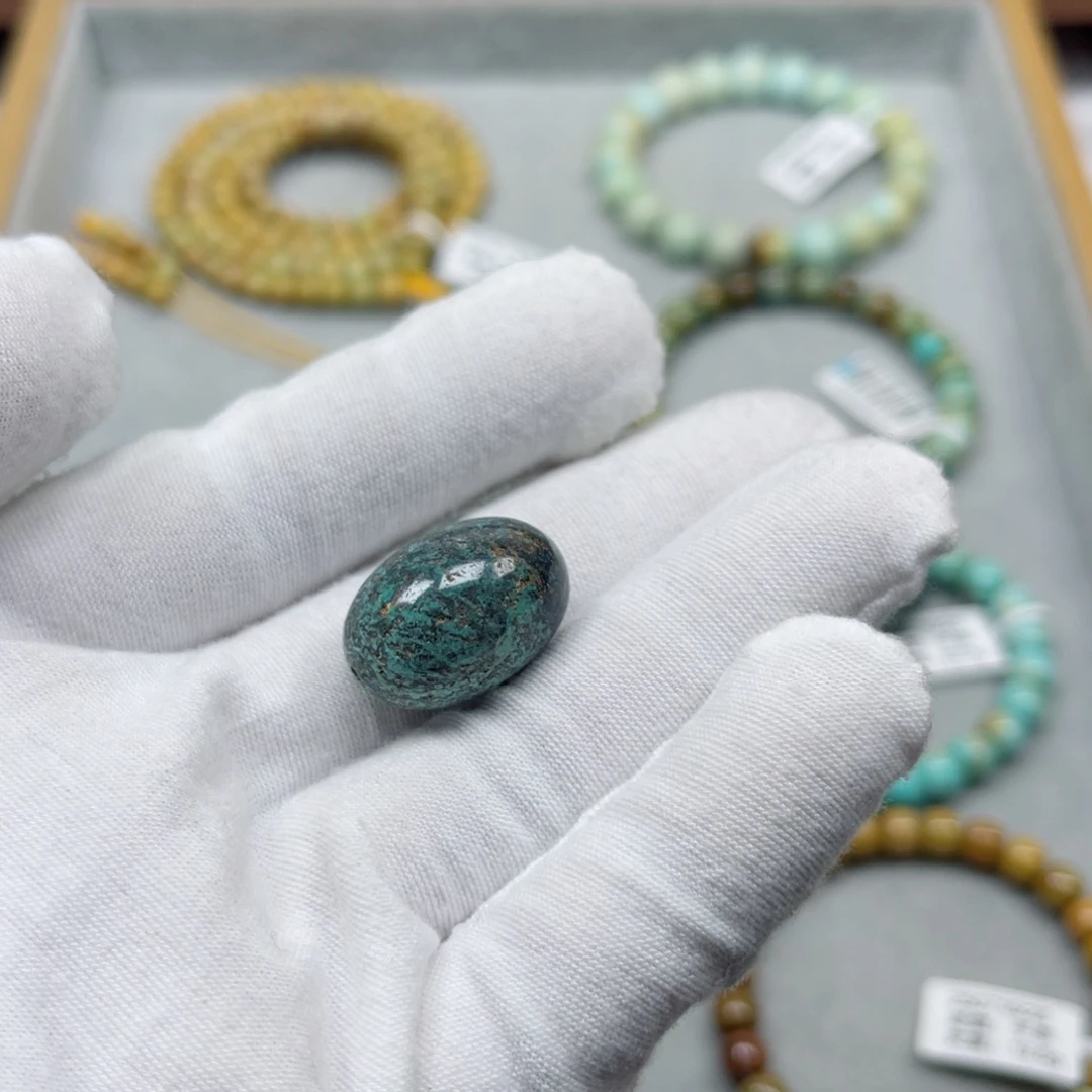 绿松石未镶嵌挂件