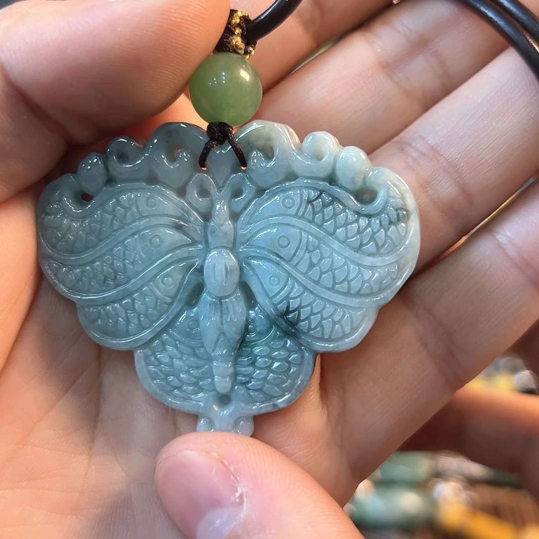 翡翠颈饰未镶嵌吊坠