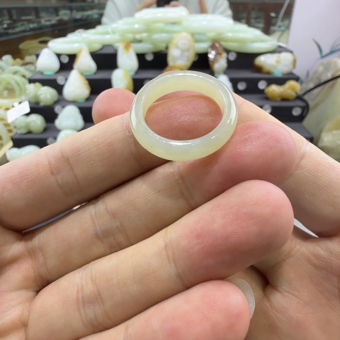 和田玉未镶嵌戒圈新疆和田玉戒圈卡19