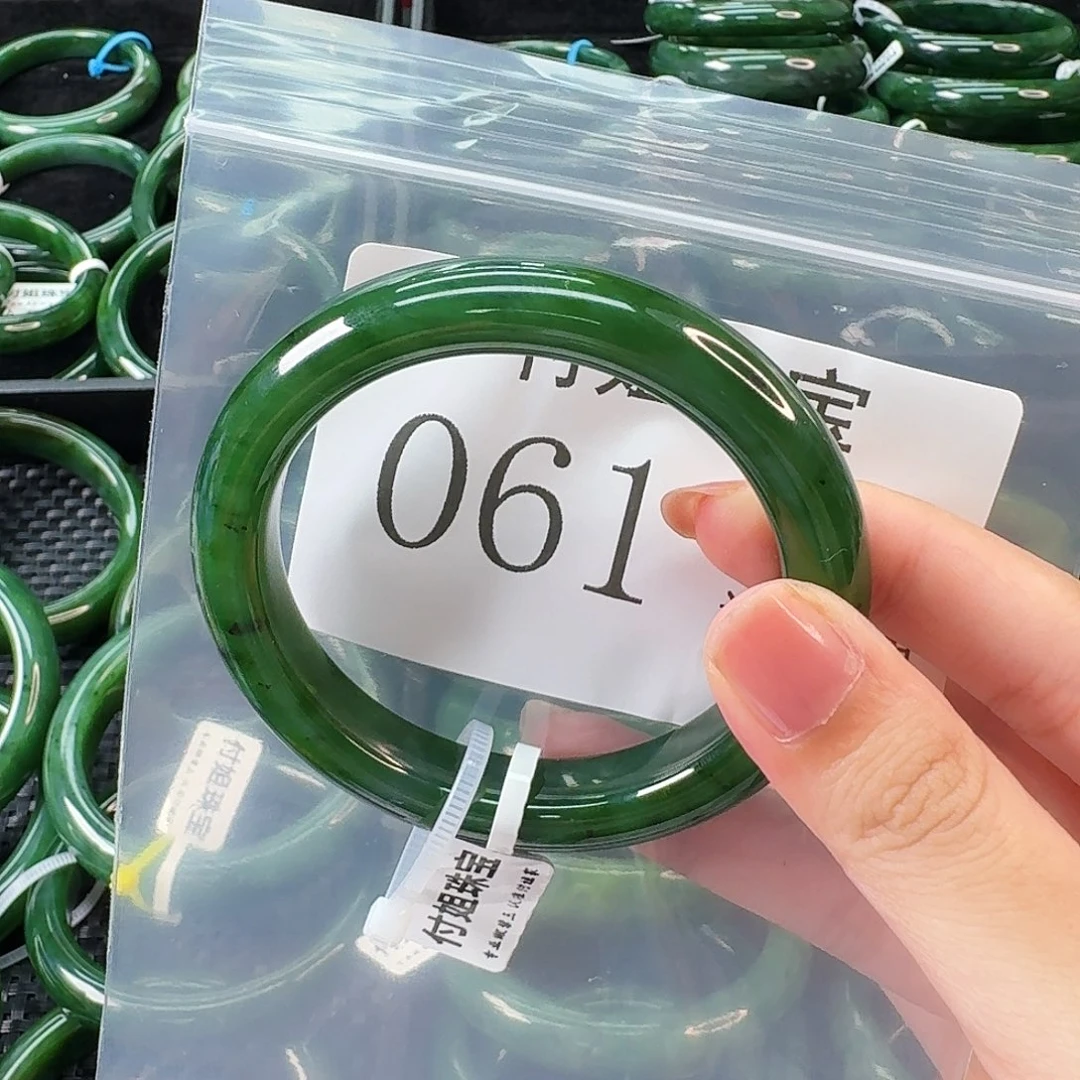 和田玉未镶嵌颈饰手镯57 061