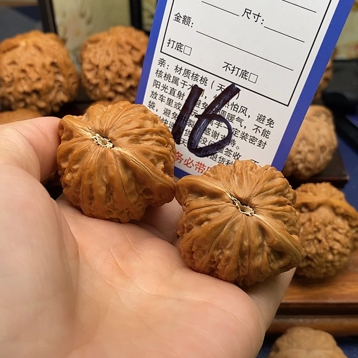 吊坠桃核铁锤狮子头41