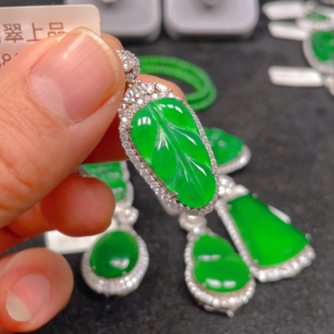 【闪购商品】翡翠颈饰银S925镶嵌吊坠