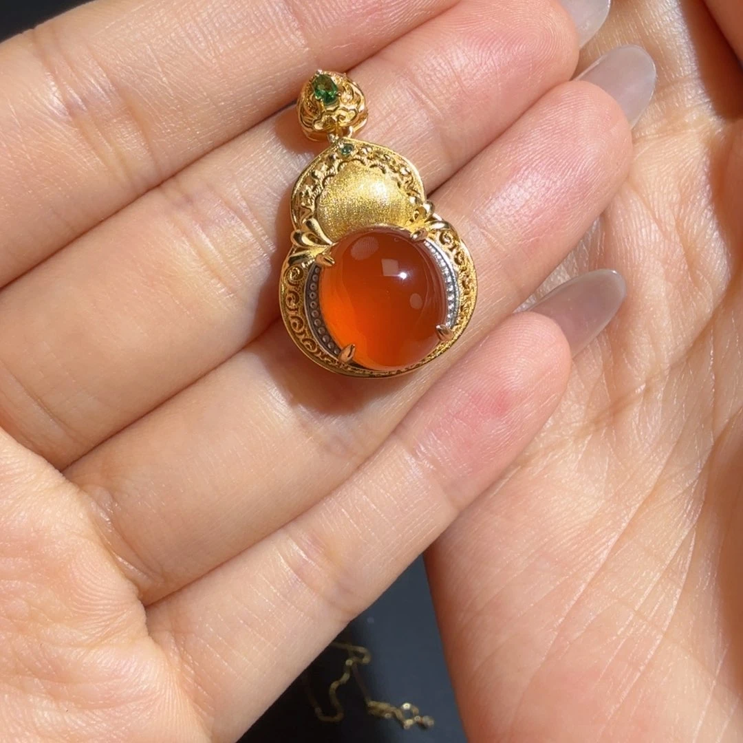 南红玛瑙银S925镀金镶嵌颈饰