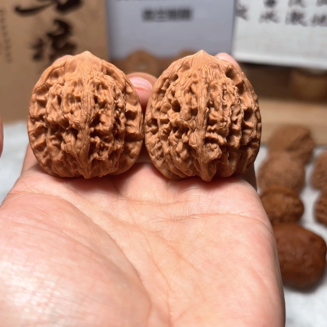 把件文玩核桃麦穗虎头
