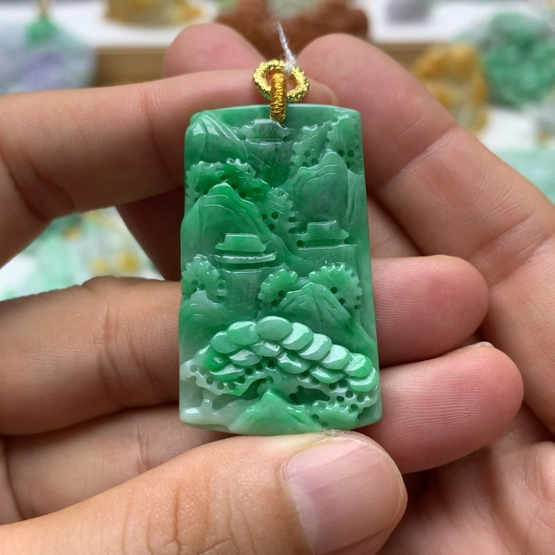 翡翠未镶嵌颈饰翡翠