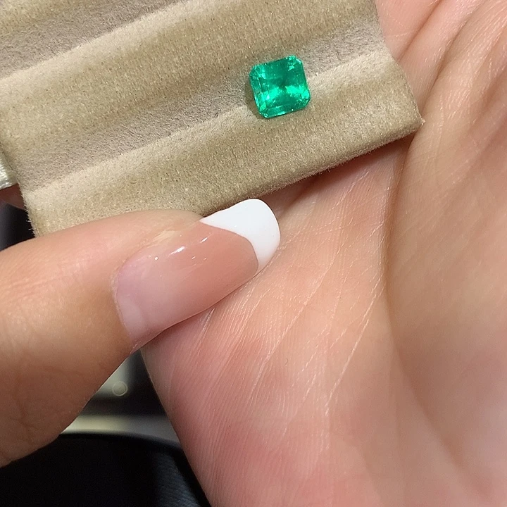 裸石未镶嵌祖母绿0.84ct哥伦比亚祖母绿