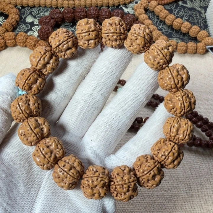 干***净金刚菩提手串帝王花