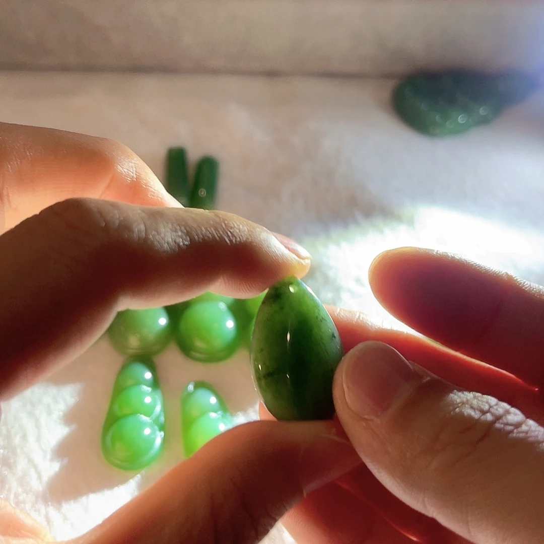 密玉（石英质玉）未镶嵌颈饰