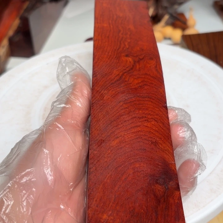 大叶紫檀（黑酸枝木类）