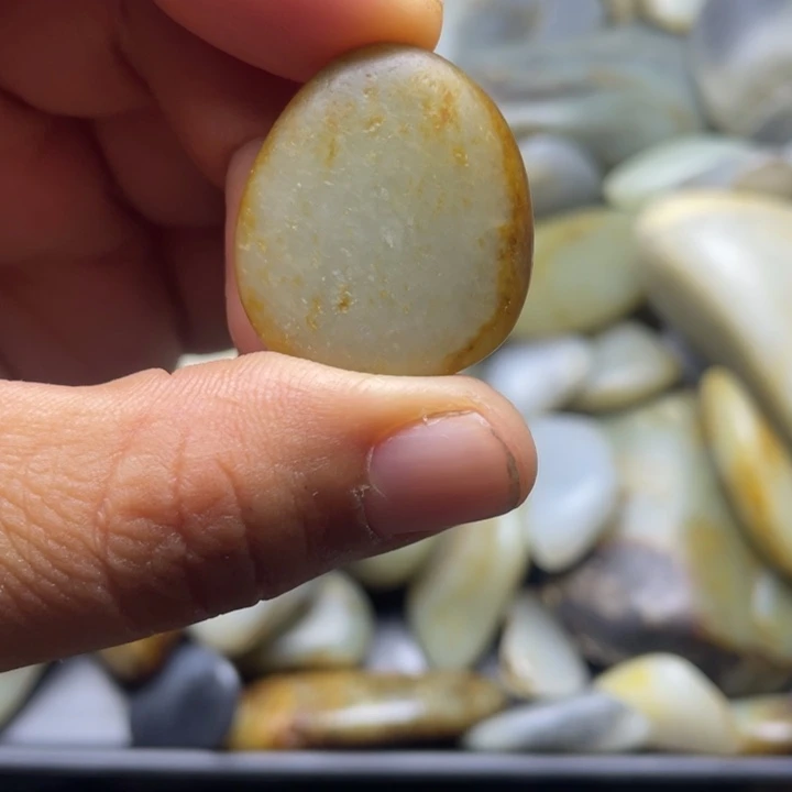 未镶嵌和田玉珠宝半成品