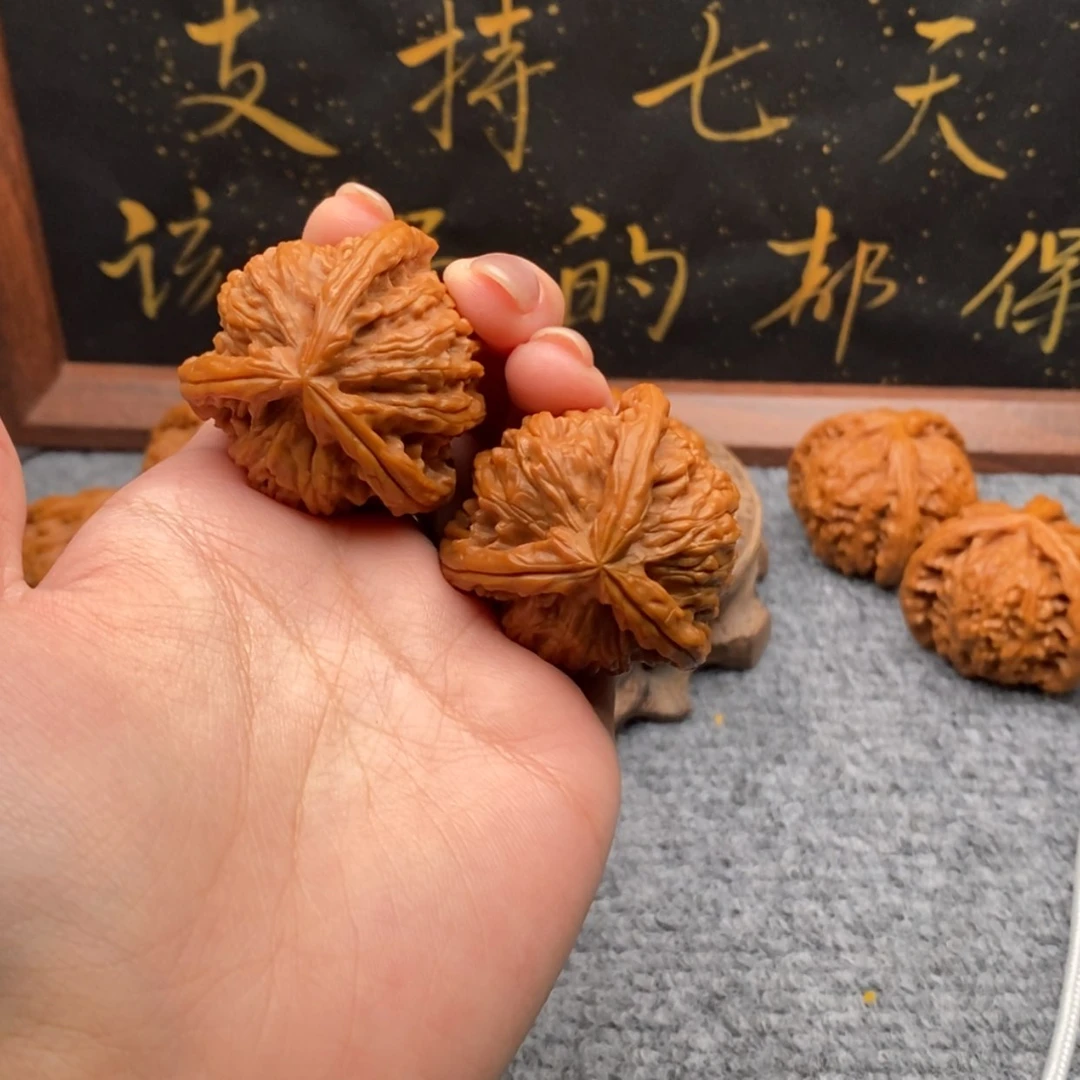 【闪购商品】吊坠文玩核桃B***n