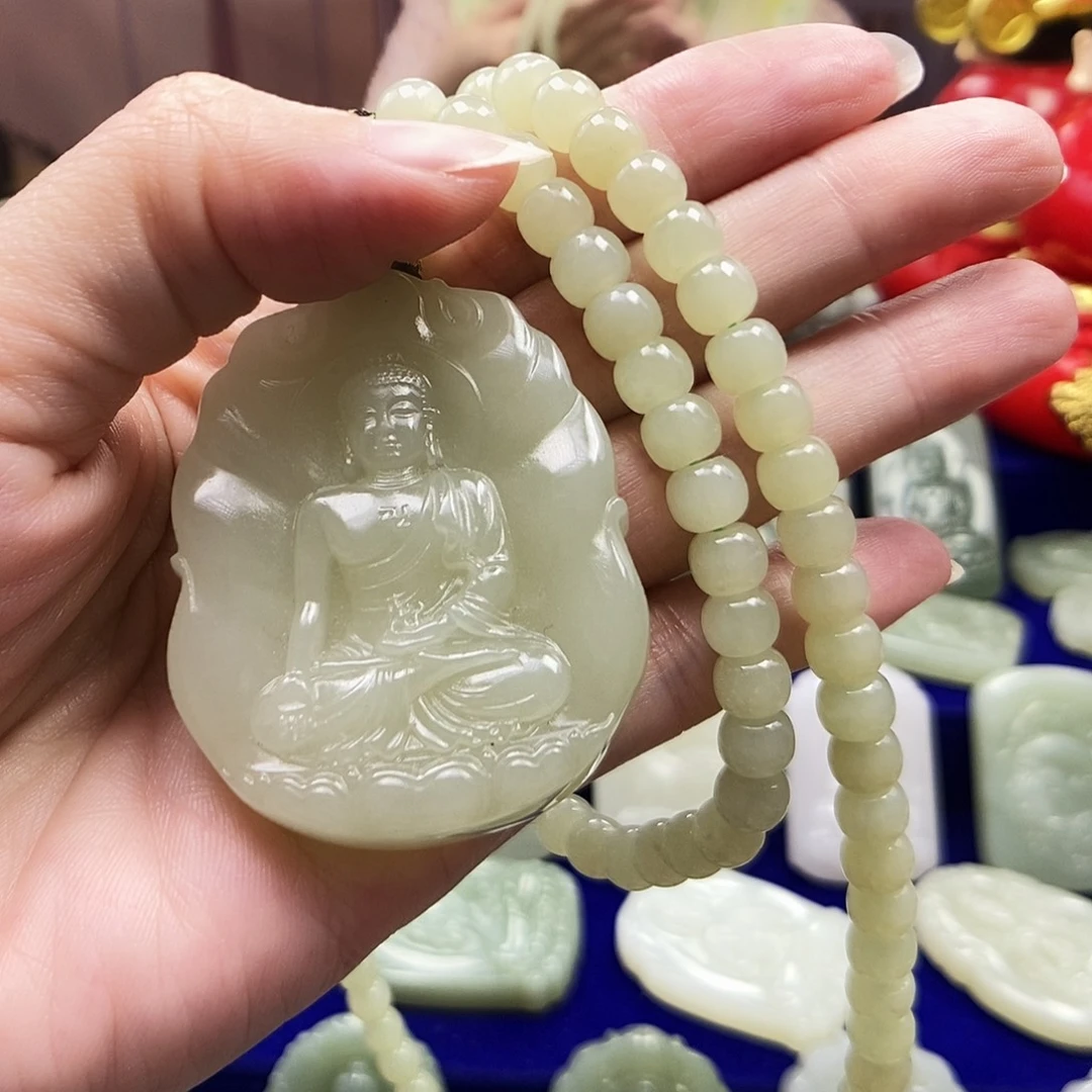 ****名和田玉未镶嵌颈饰