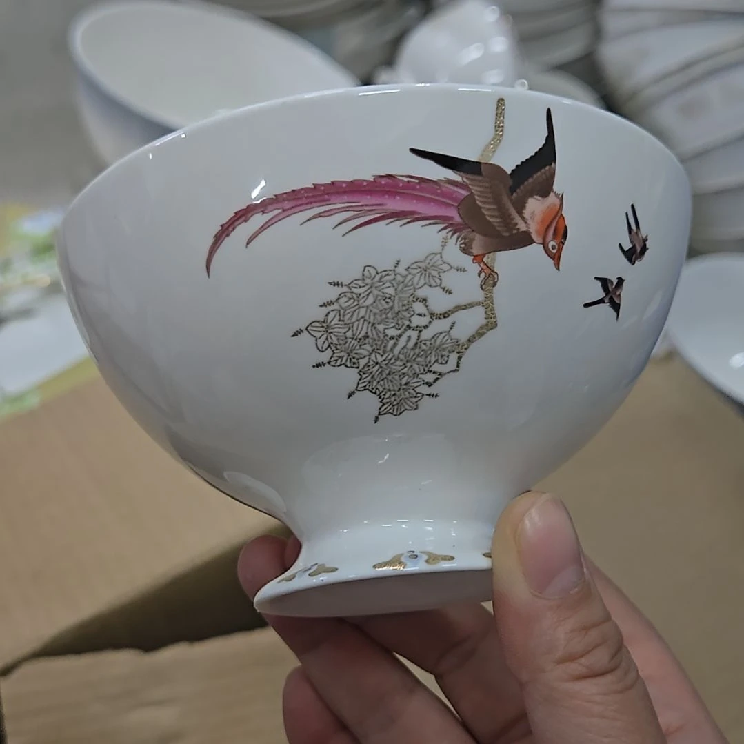 碗7****肖微瑕奥维4.8寸3个6666666