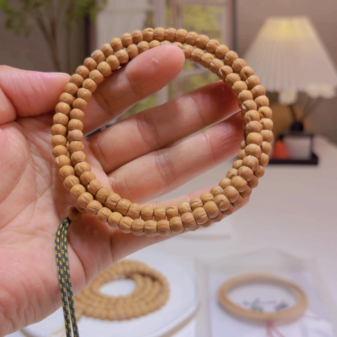 泰***运柏香籽/百香籽吊坠