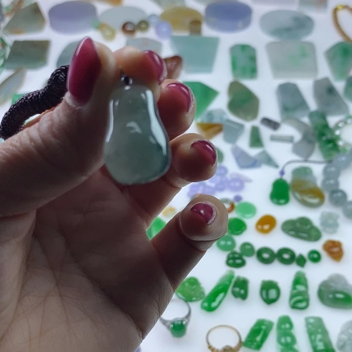 翡翠未镶嵌挂件天然翡翠