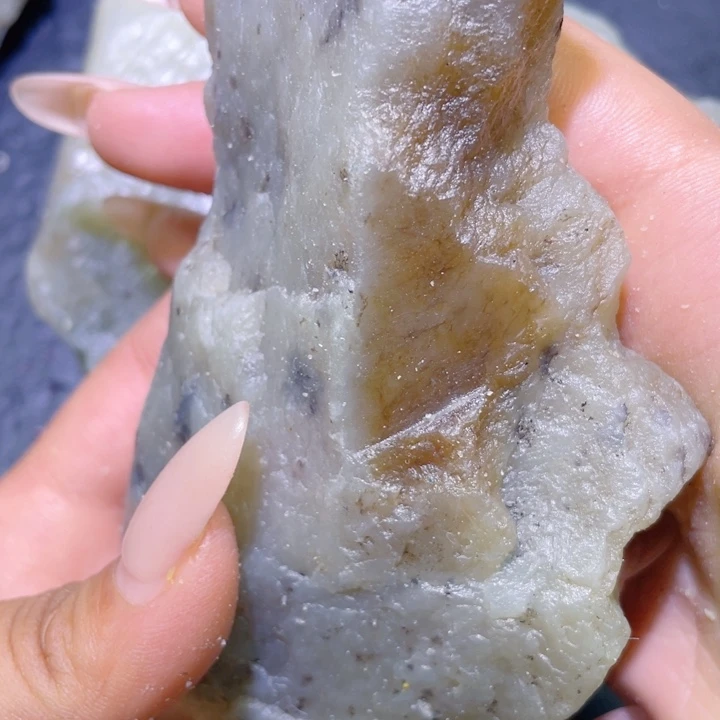 和田玉未镶嵌珠宝半成品