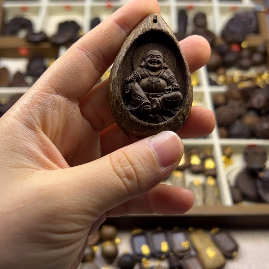 如***遇木质类笑口常开随行脖挂配饰