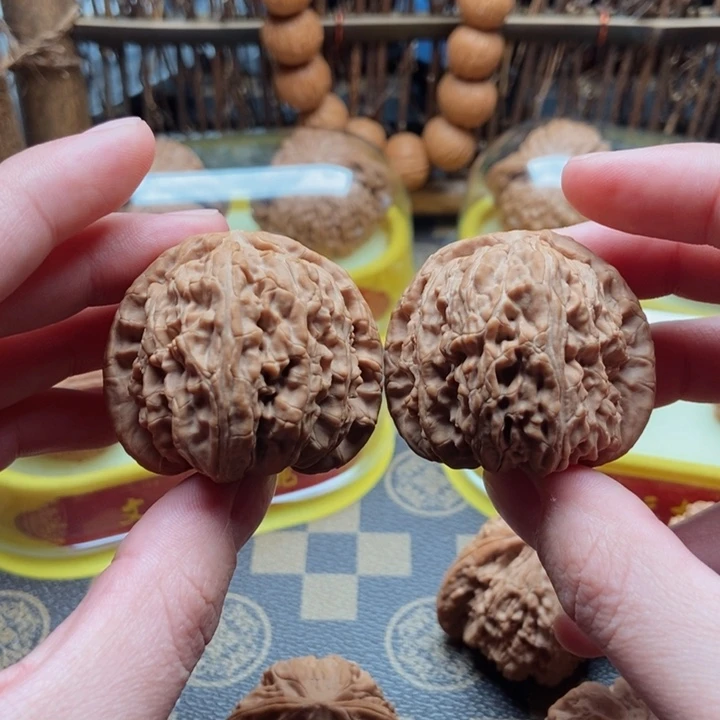 桃核吊坠爱****?白狮子全品白茬