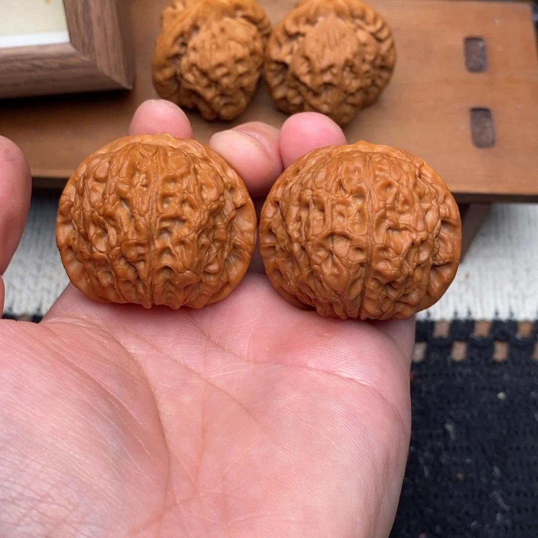 文玩核桃吊坠章****居血麒麟40.5