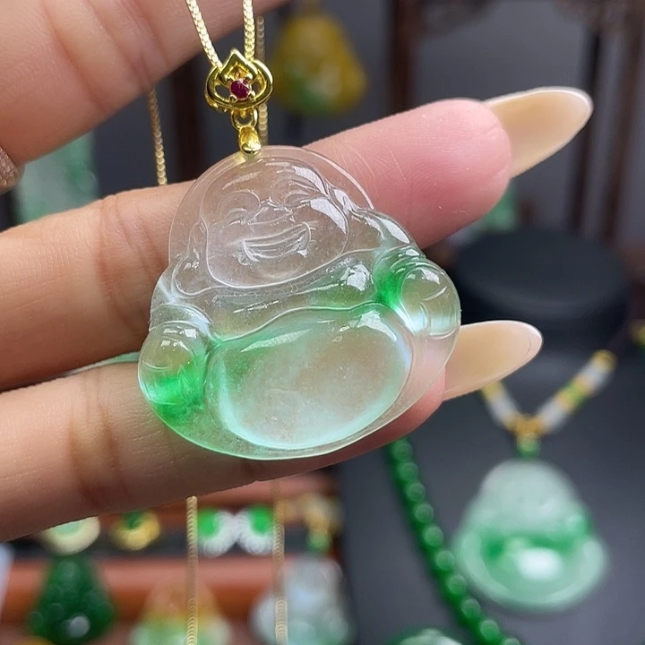 翡翠未镶嵌吊坠(赠链)