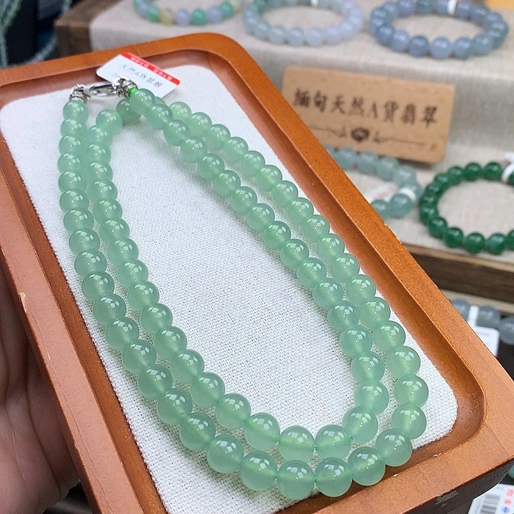 翡翠合金手链冰果绿长项链。76颗，货头。王炸，8.0mm
