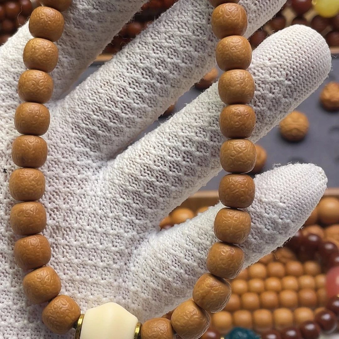 伟***蛋手串猴头核桃瑕疵波澜