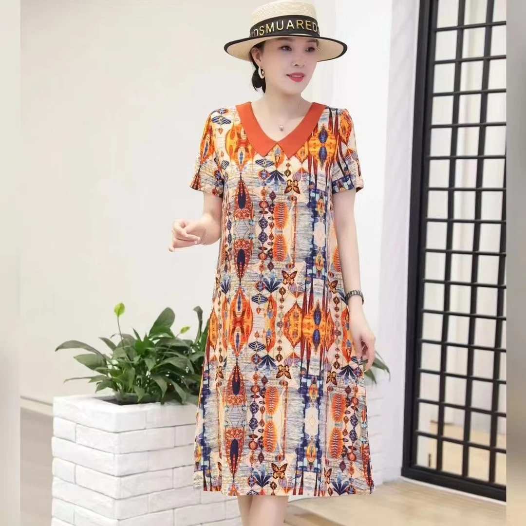 01夏装洋气妈妈宽松中长款碎花裙中老年女连衣裙遮肚显瘦短袖中年