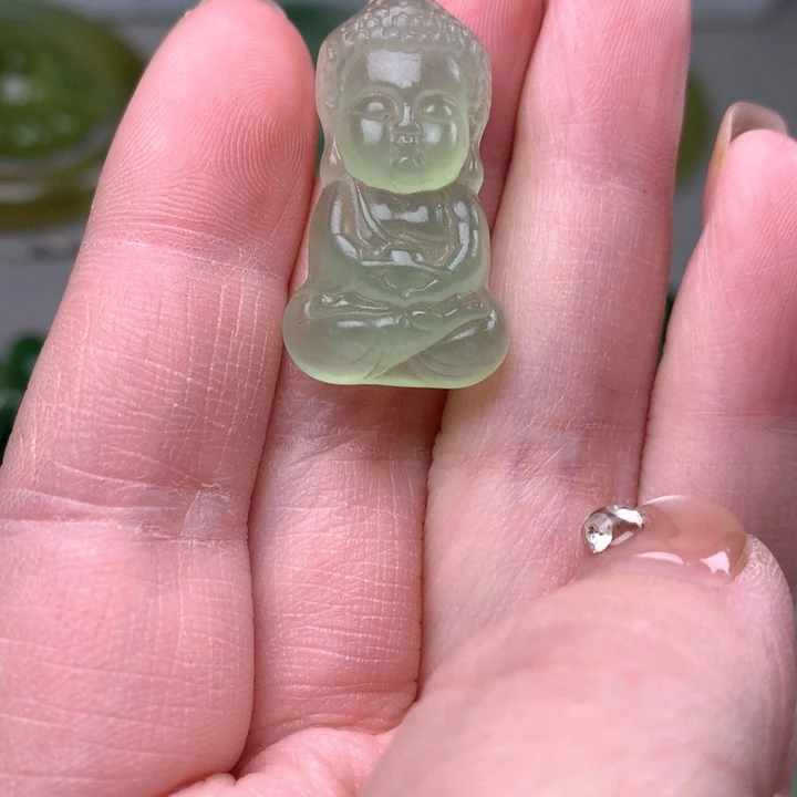 蛇纹石玉未镶嵌颈饰岫玉
