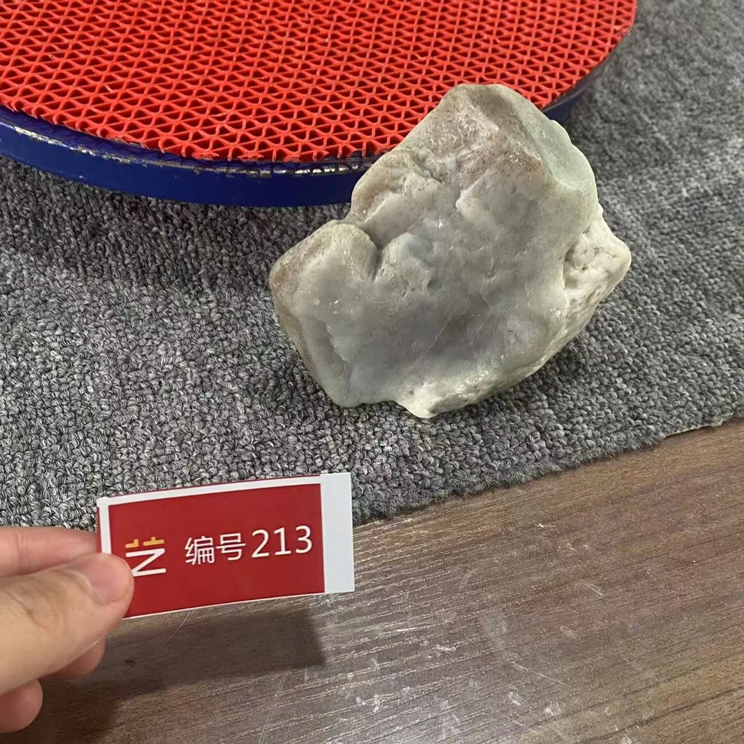 新疆玉料原石发一件