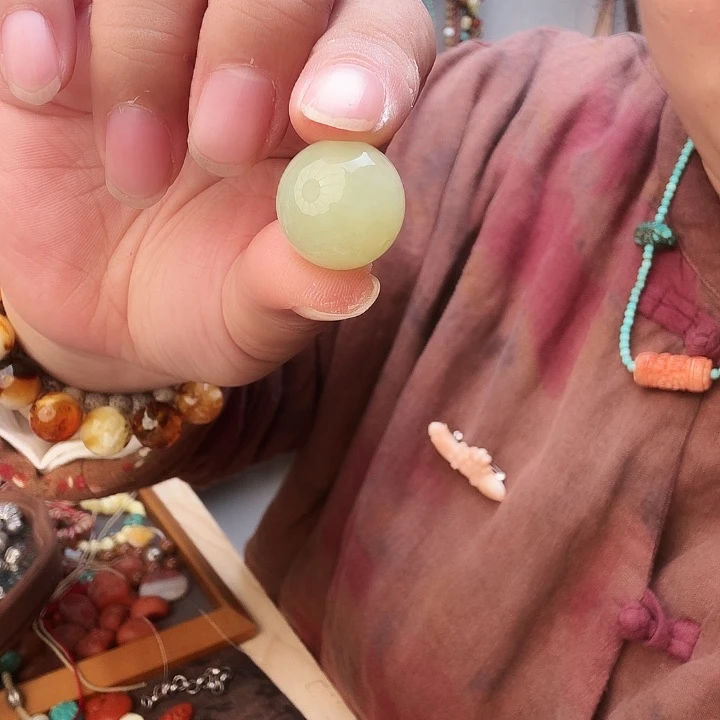 南红玛瑙手链未镶嵌快****?