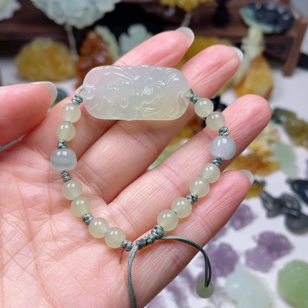 蛇纹石玉颈饰未镶嵌