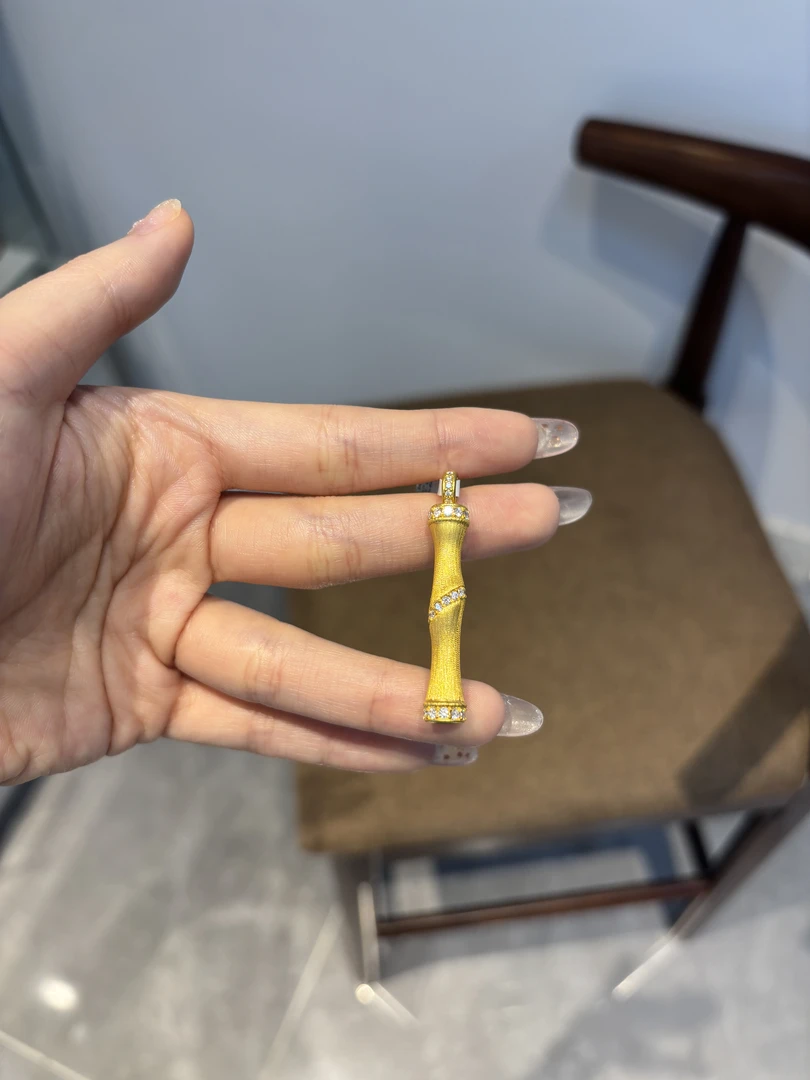 胸有成竹足金999吊坠