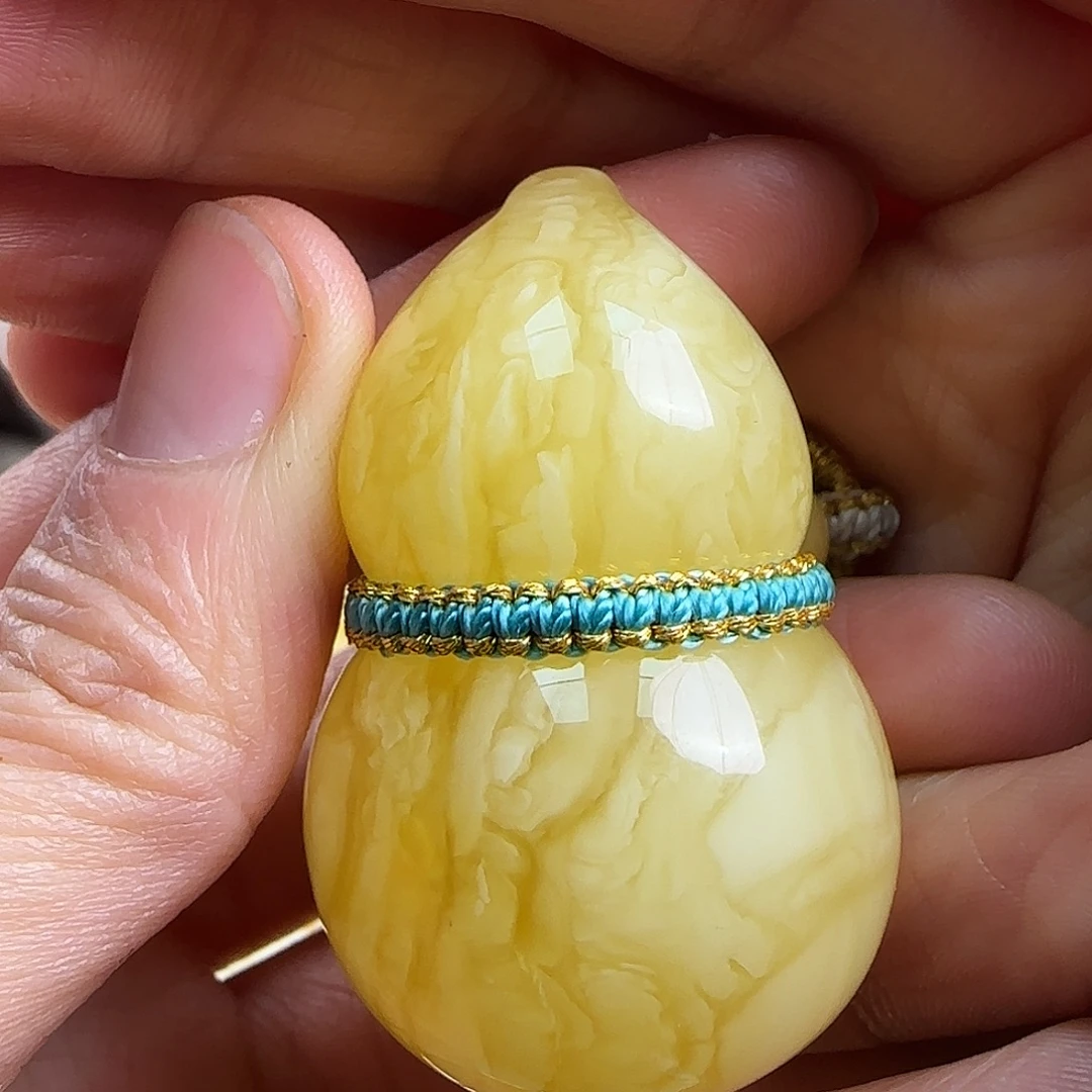 蜜蜡未镶嵌珠宝奇石