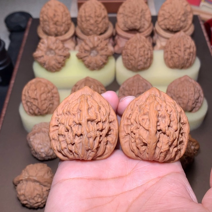 w***恦核桃文玩核桃把件龙门柱