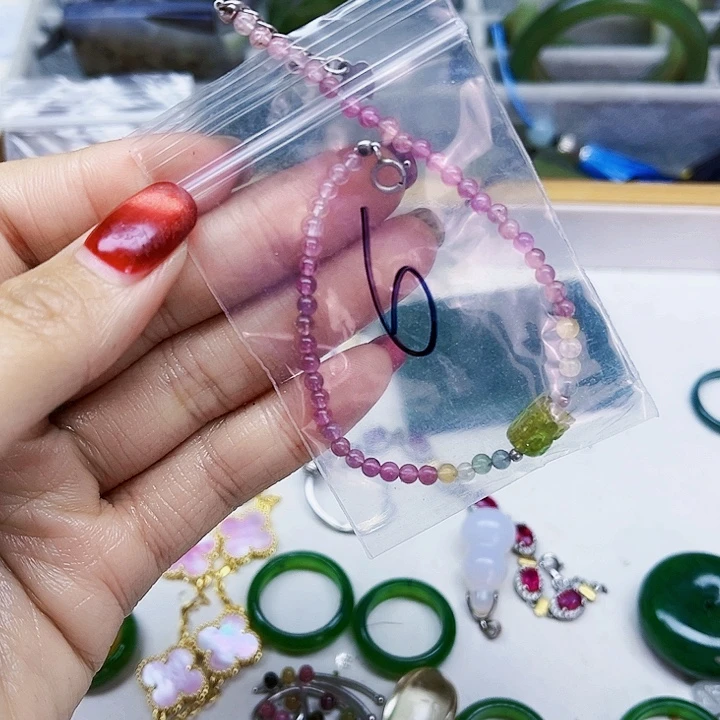 惠***子和田玉（糖玉）未镶嵌珠宝半成品