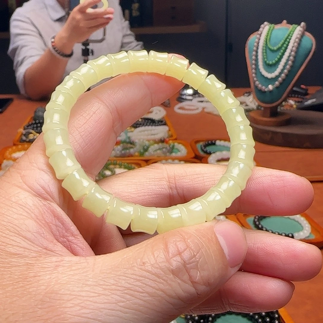 和田玉未镶嵌手链