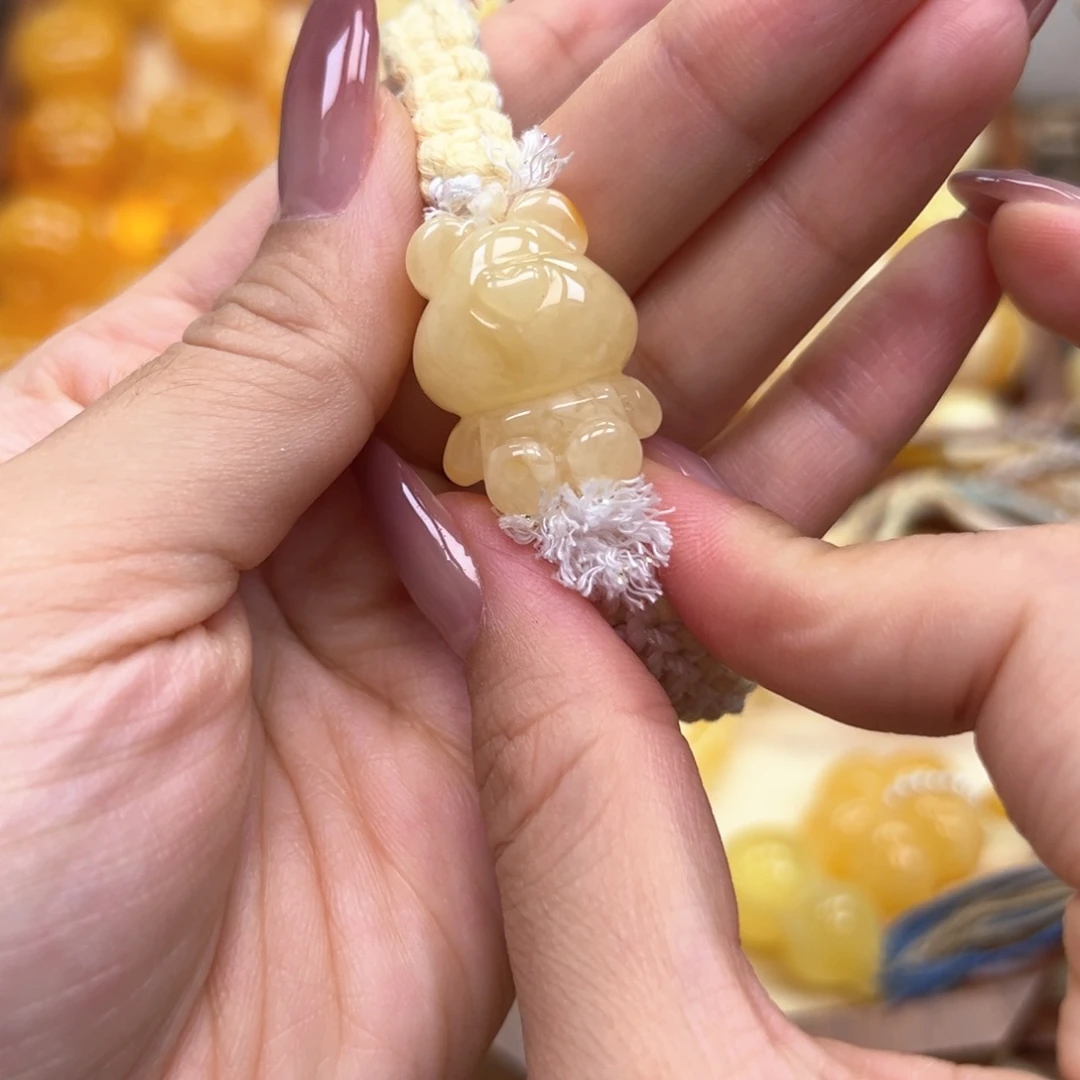 琥珀颈饰未镶嵌蜜蜡