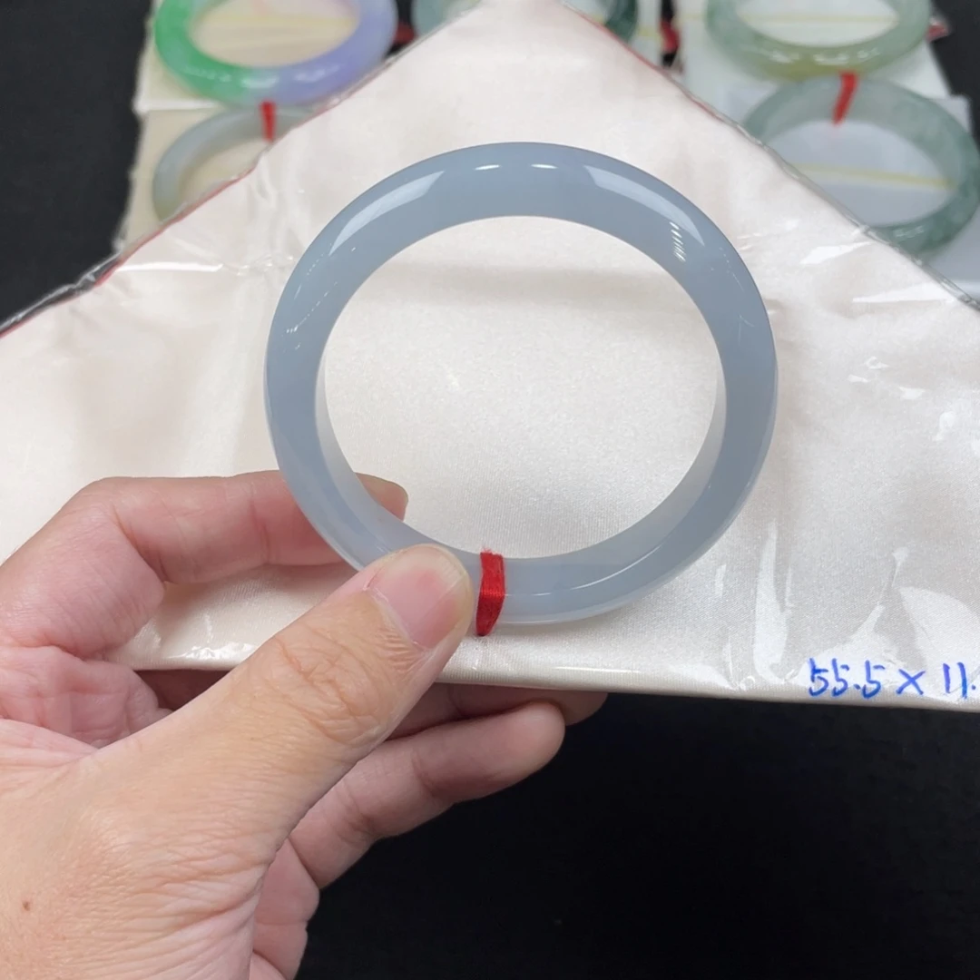 翡翠手镯未镶嵌阿*55.5正圈