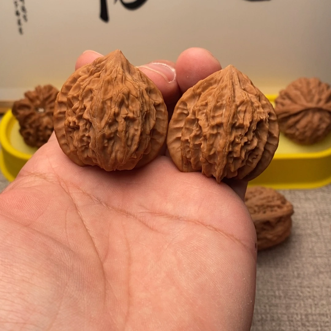 文玩核桃吊坠野生灯笼40