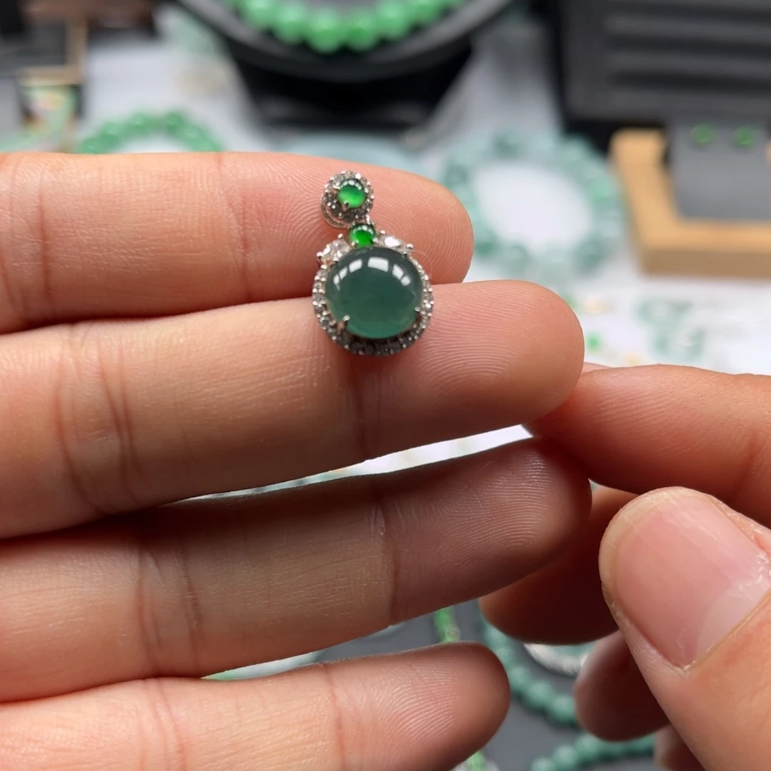 翡翠银S925镶嵌颈饰福利