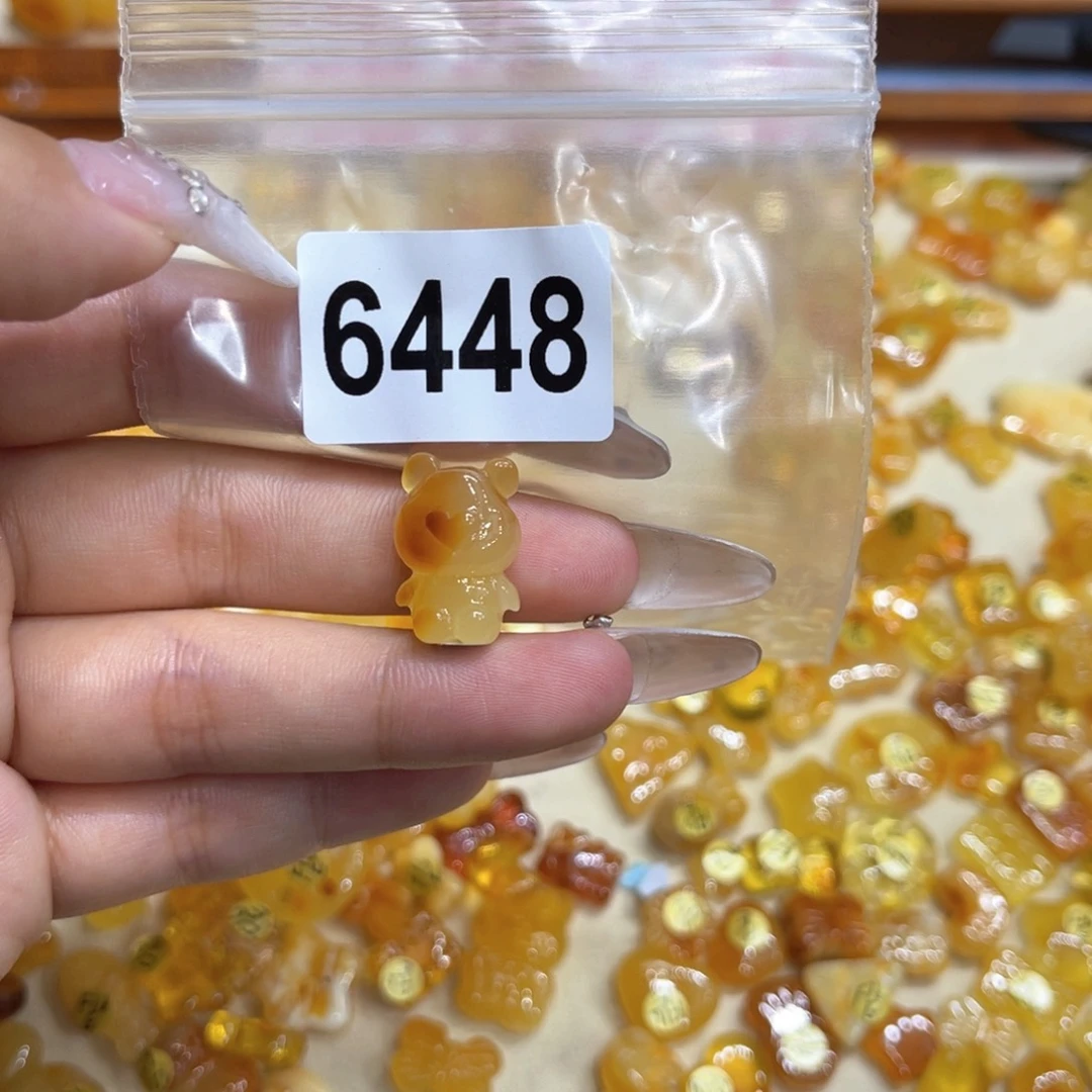 未镶嵌琥珀珠宝奇石
