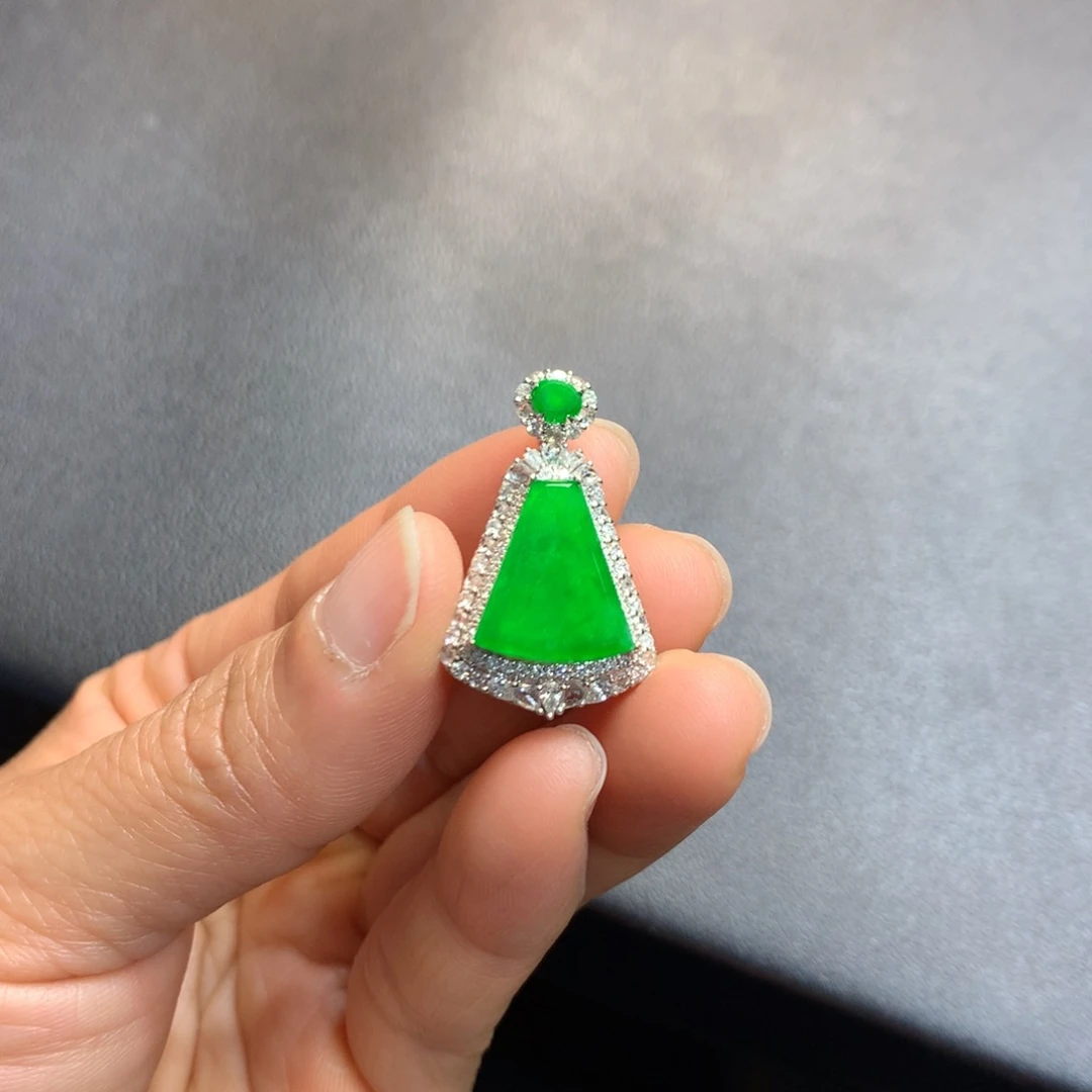 翡翠吊坠(不含链)18K金镶嵌