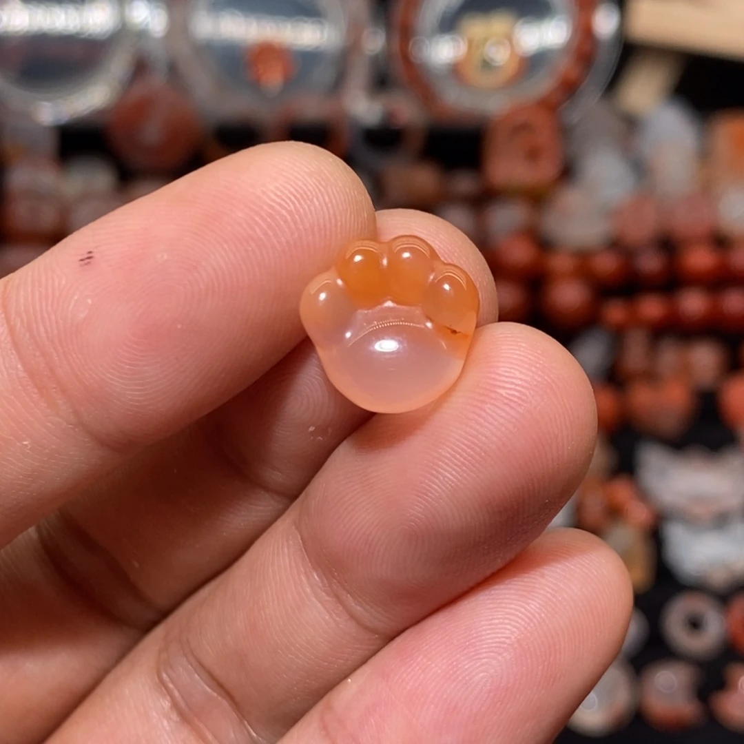 南红玛瑙冰飘未镶嵌月**归猫爪