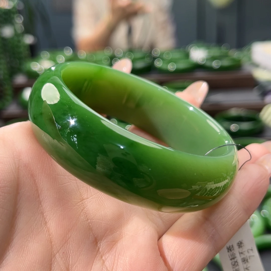 未镶嵌手镯和田玉（碧玉）