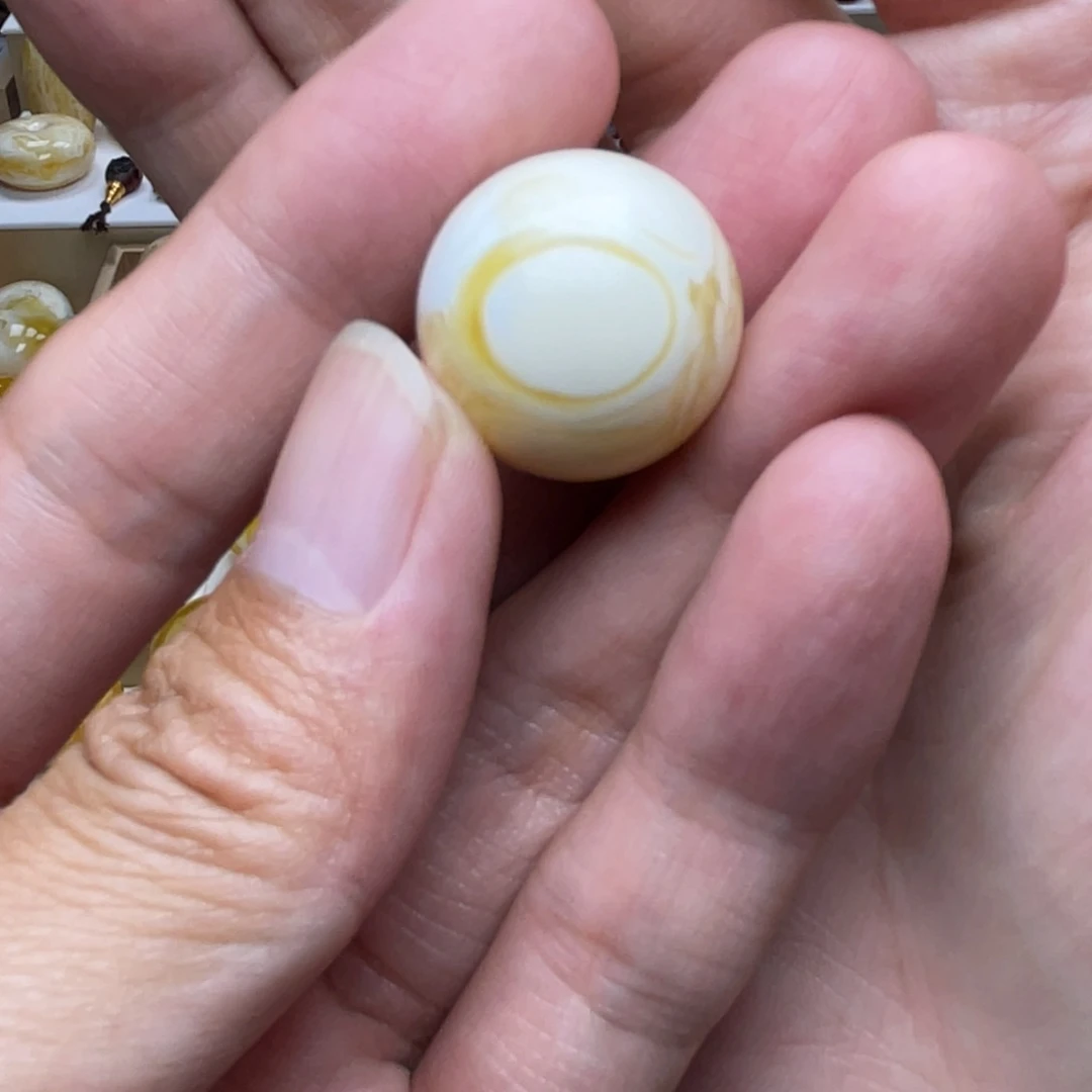 未镶嵌琥珀裸石瓷白蜜蜡圆珠20mm