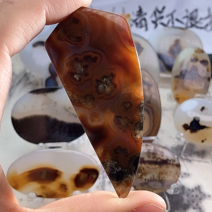 玛瑙/玉髓颈饰未镶嵌